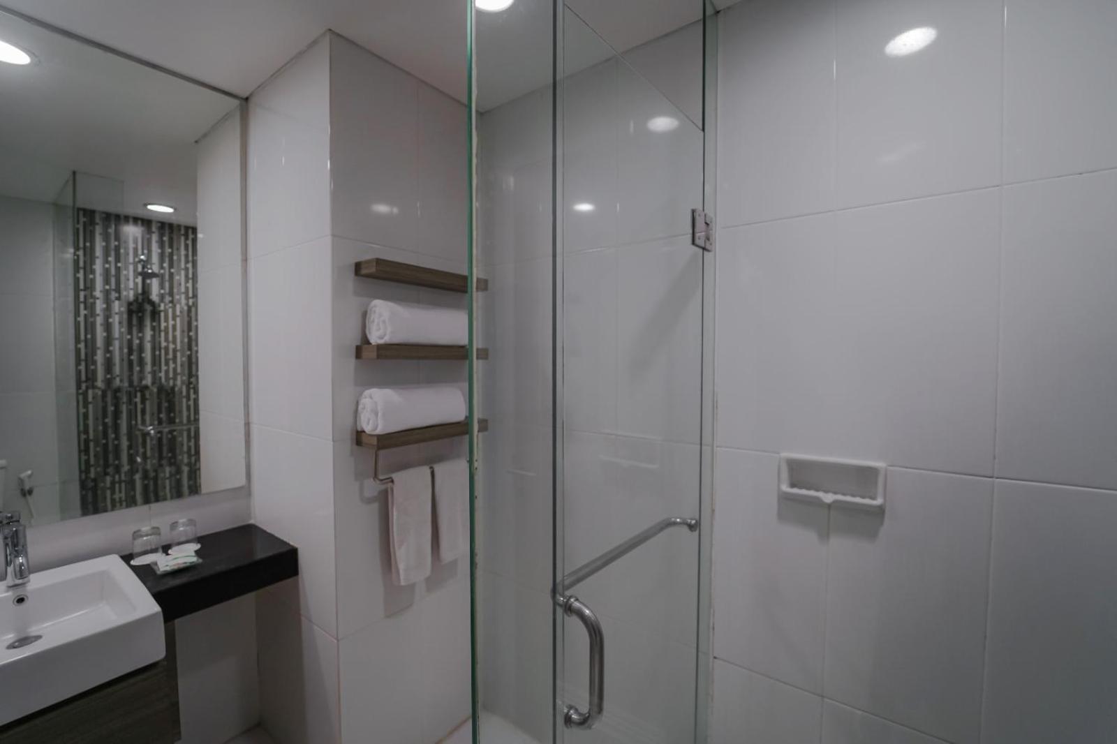 Patra Bandung Hotel Экстерьер фото