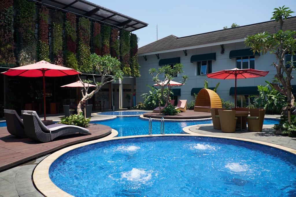 Patra Bandung Hotel Экстерьер фото