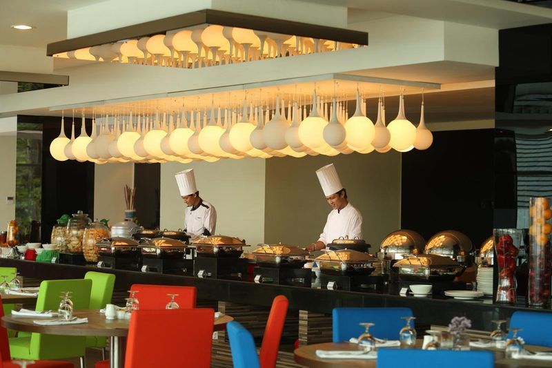 Patra Bandung Hotel Экстерьер фото